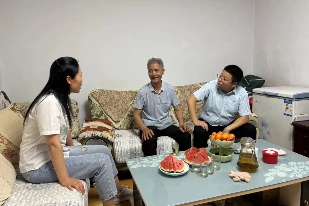 庆“七一”系列活动丨市人社局开展庆“七一”主题党日活动2.webp.jpg
