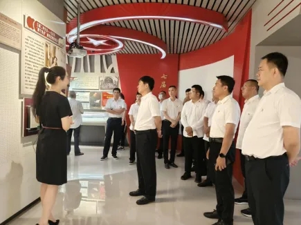 市人社局组织开展“党建引领聚合力 携手共建促振兴”主题党日活动2.webp.jpg 市人社局组织开展“党建引领聚合力 携手共建促振兴”主题党日活动2.webp.jpg