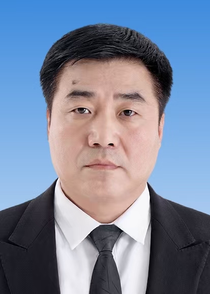 薛艳峰.jpg