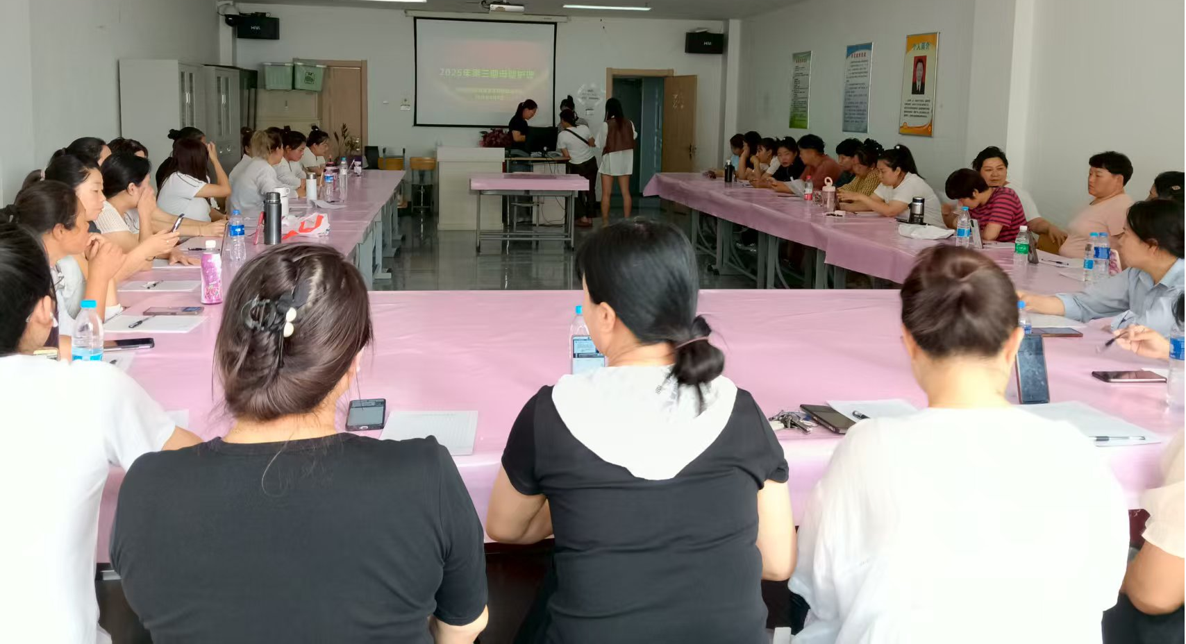凌源市人社局劳动就业第三期母婴护理培训班开班 企业垫资助力“免费学”政策落地.png